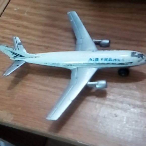 Air France Air Bus Matchbox Airplane Jet Toy Model. - Picture 3 of 4